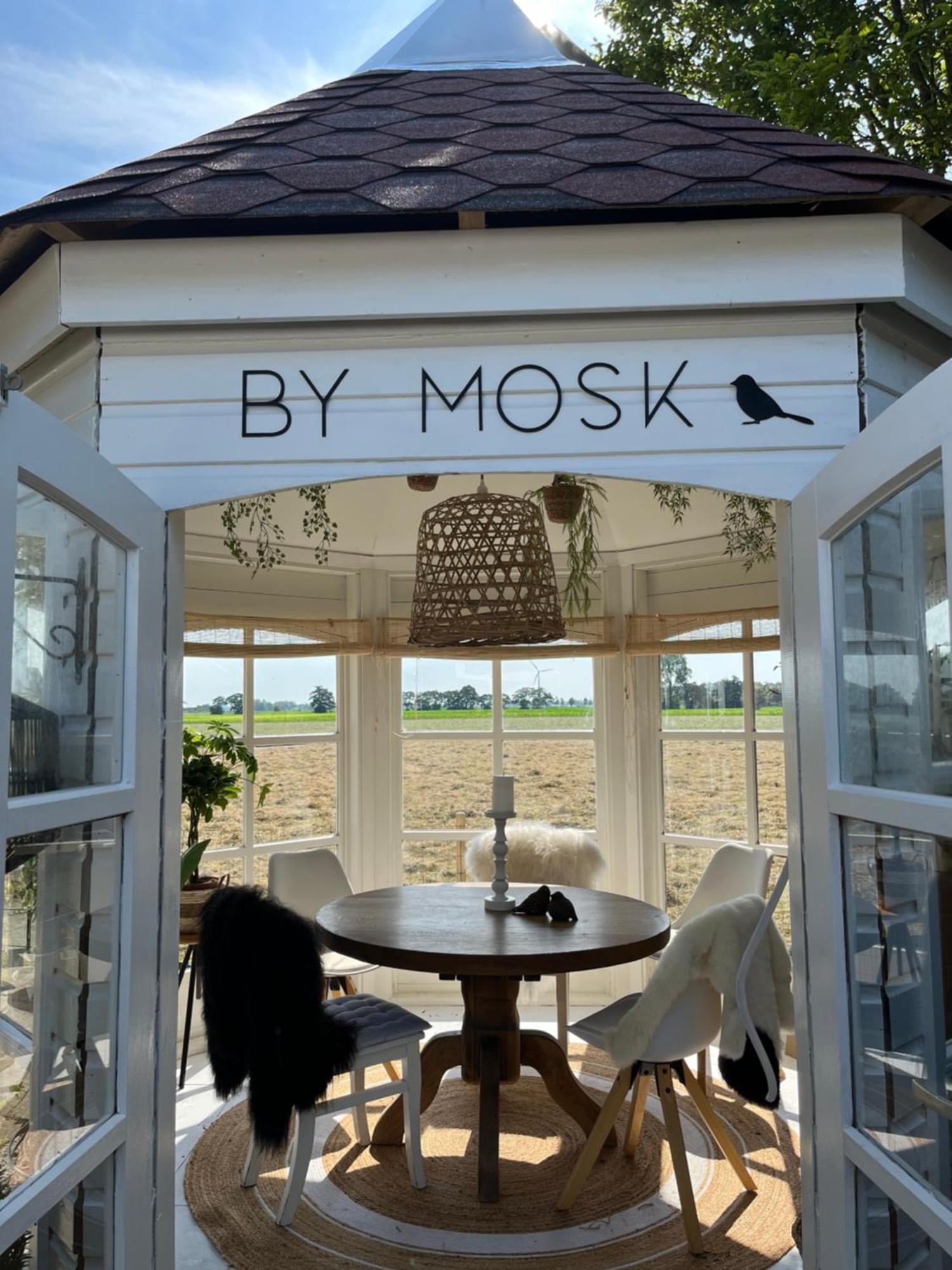 By Mosk Bed & Breakfast Engelum Luaran gambar